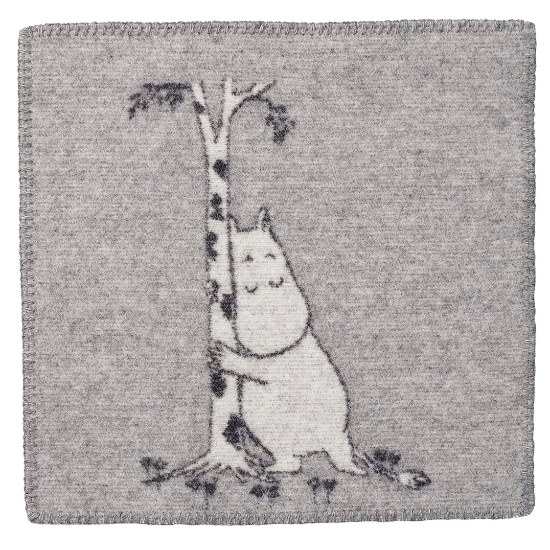 Woll-Sitzunterlage Moomin Tree Hug – offizielles Moomin-Motiv, 100% Lammwolle, Klippan Yllefabrik Schweden