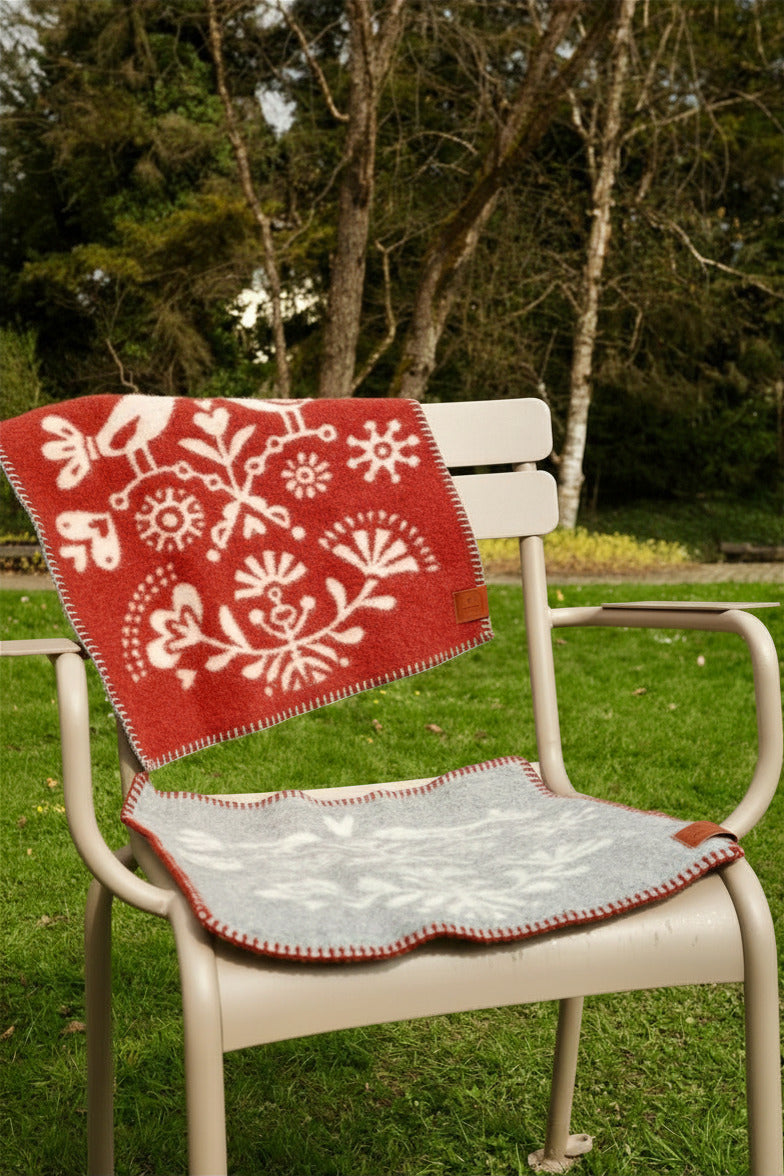 Sitzunterlage Joy Rust Red Lifestyle – skandinavisches Design von Woohhly